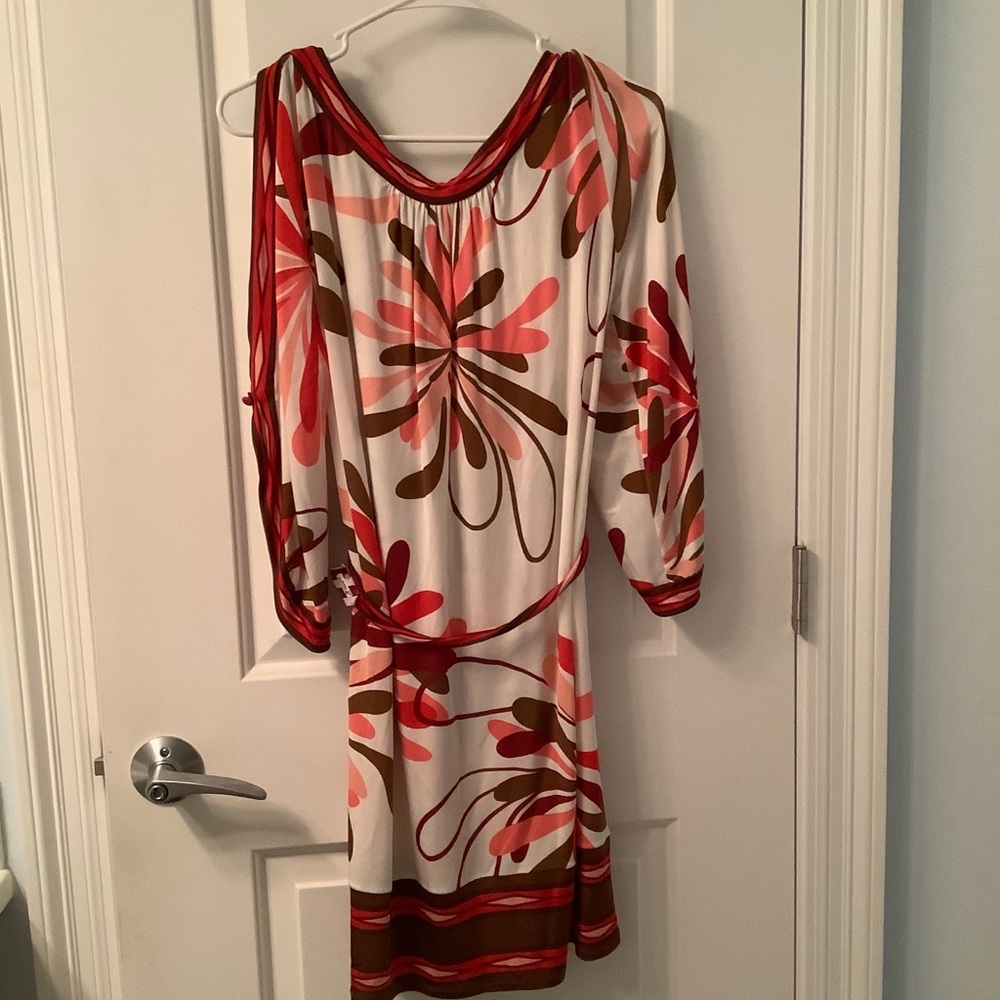EUC beautiful BCBG MaxAzria swimsuit coverup